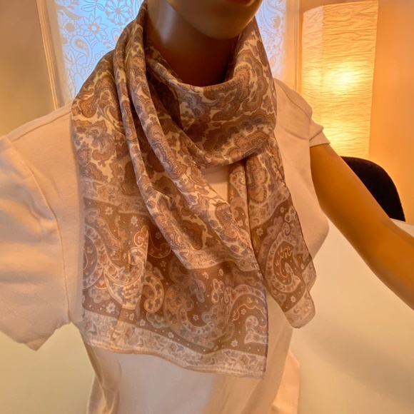 Vintage Liz Claibourne Neutral Paisley Silk Scarf - Picture 4 of 5